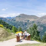 Village Club Les 2 Alpes 3*